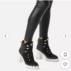 **NEW** Black  Sorel Brex Heel Lace Booties Size 7.5 NWT